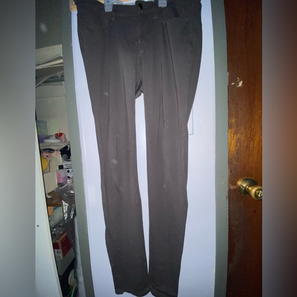 Used - Picture 2 of 8